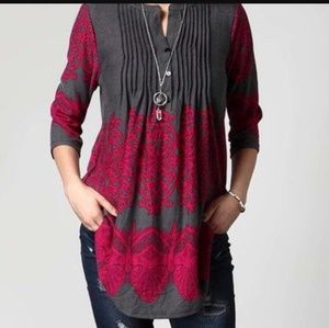 Charcoal lace print Notch neck pin-tuck tunic